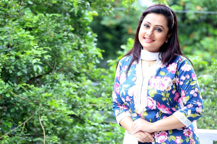 পূর্ণিমা রোমান্টিক নায়িকা হয়ে রূপালি পর্দায় তার সাবলীল অভিনয়ে কোটি প্রেমিক হৃদয়ে স্থায়ী আসন করে নিয়েছেন।